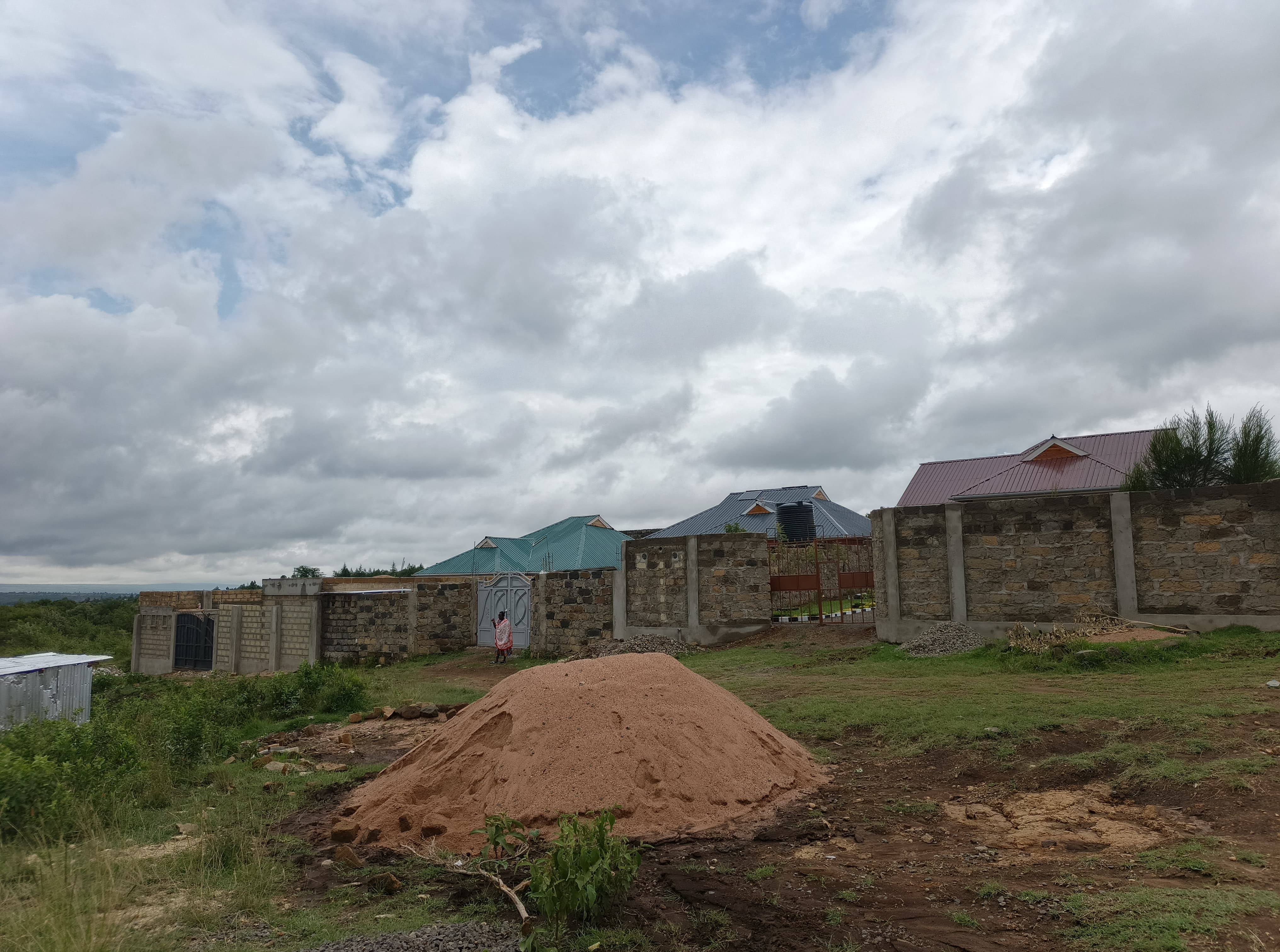 plots for sale in Narok – Eserian Estate access road
